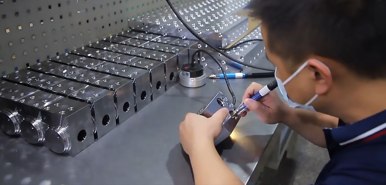 Dongguan Zhongwei Metal Products Co., Ltd dây chuyền sản xuất của nhà sản xuất