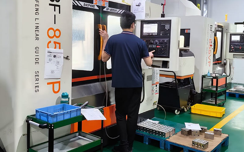 Dongguan Zhongwei Metal Products Co., Ltd dây chuyền sản xuất của nhà sản xuất