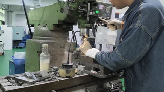 Quá trình mài mòn đa tạp thủy lực Hoàn thiện chính xác cho các khối gia công CNC